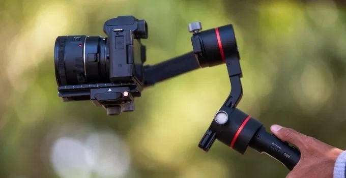 Top 3 chiếc gimbal tốt nhất thích hợp để quay phim sự 